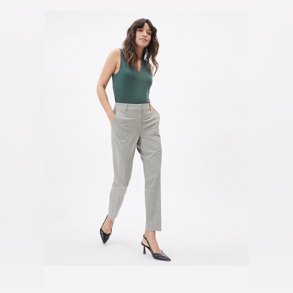 RW & Co Two-Tone Slim-Leg Mid-Rise Pant - Picture 3 of 4